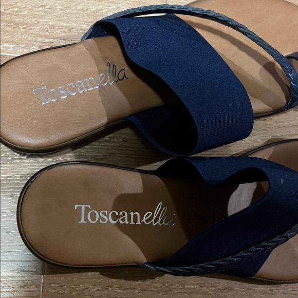 Women's Navy and Brown Sandals - Picture 2 of 4